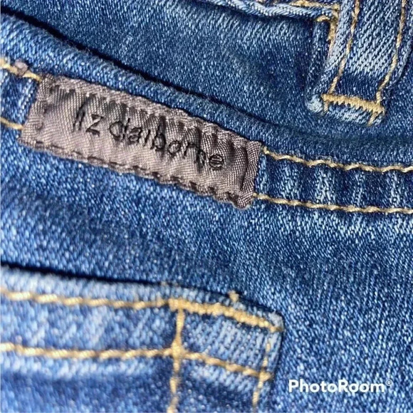 Liz Claiborne modern straight leg jeans - Picture 2 of 3